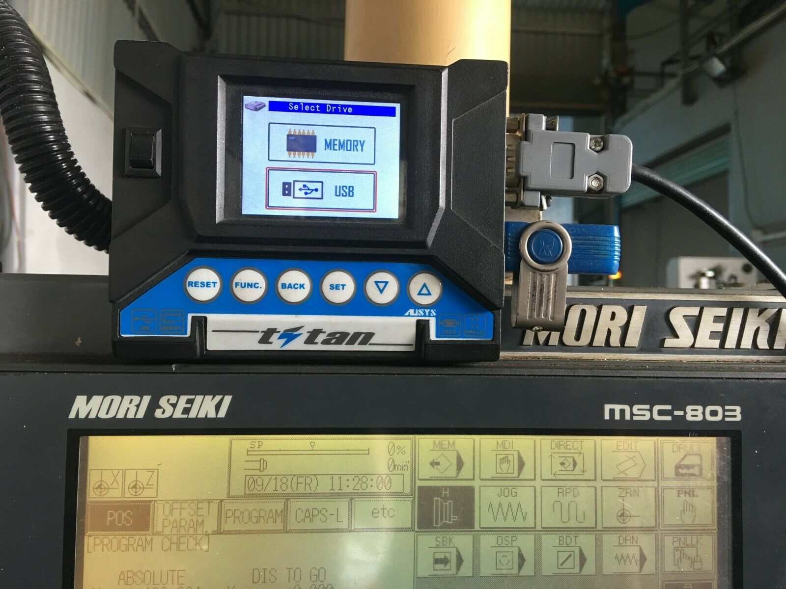 DNC TITAN connected to CNC machine RS232 data transfer